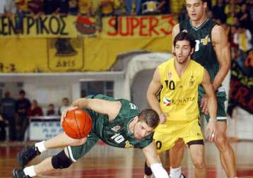 Ο Αυτοκράτορας Αρης και η 8η νίκη της ΑΕΚ