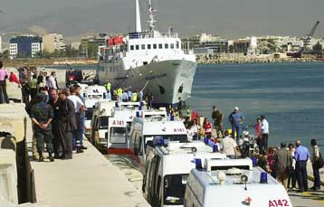 Επετράπη και πάλι ο απόπλους των πλοίων για δυτικές Κυκλάδες και Κρήτη