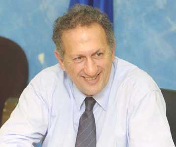 Μέτρα για τους μετανάστες και πλημμυροπαθείς συζήτησαν Σκανδαλίδης – Σημίτης