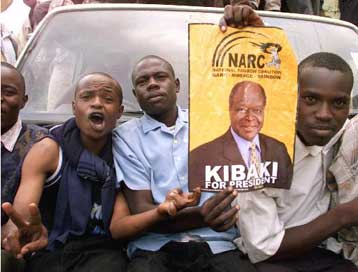 Πολιτική σελίδα γύρισε και επισήμως η Κένυα με την ορκωμοσία του Μουάι Κιμπάκι