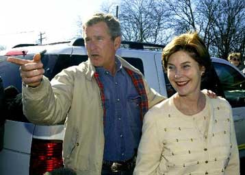 Ελλειπής η έκθεση της Βαγδάτης τόνισε ο Μπους-Ευχήθηκε ειρηνική επίλυση της κρίσης