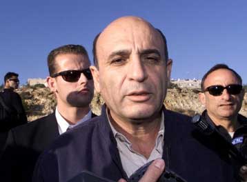 Η ισραηλινή εκλογική επιτροπή απαγόρευσε στον Μοφάζ να μετάσχει στις γενικές εκλογές