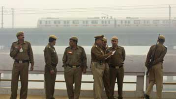 Νέο σιδηροδρομικό δυστύχημα με 18 νεκρούς και 50 τραυματίες στη δυτική Ινδία