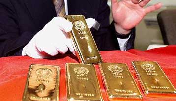 Ξεπέρασε τα 350 δολάρια ο χρυσός για πρώτη φορά από το 1997