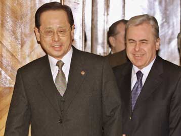 Ρωσική παρέμβαση ζητούν οι Νοτιοκορεάτες για την εκτόνωση της κρίσης Β.Κορέας και ΗΠΑ