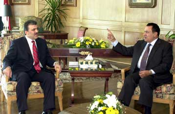 Την ειρήνη στο Ιράκ επιζητά ο Γκιουλ με τη συνδρομή της Αιγύπτου