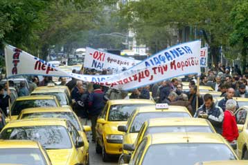 Η απεργία της Τετάρτης διχάζει τους ιδιοκτήτες και οδηγούς ταξί