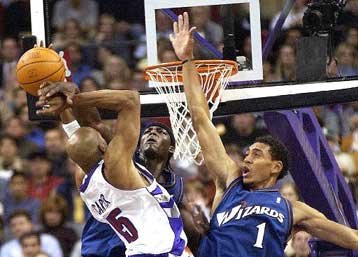 «Μαγική» εμφάνιση Τζόρνταν και Στάκχαουζ στη Βοστώνη – Νίκη θρίλερ για την Ιντιάνα