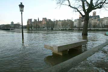 Προβλήματα από χιονοπτώσεις στην Ευρώπη-Σε 350 οι νεκροί από το ψύχος στη Ν.Ασία
