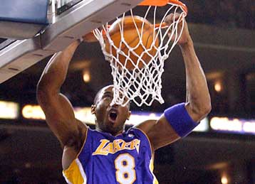 Νίκη-ανάσα για τους Λέικερς στο πρωτάθλημα του ΝΒΑ με την υπογραφή του Κόμπε Μπράιαντ