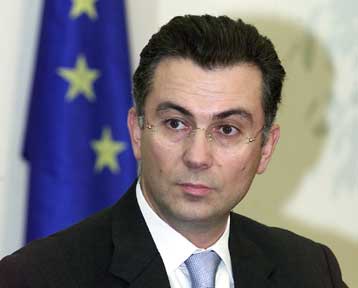 Για μικροκομματικά τεχνάσματα κατηγόρησε την κυβέρνηση ο Θ.Ρουσόπουλος