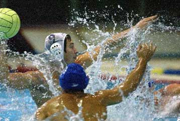 Περίπατος του Ολυμπιακού επί του Εθνικού στην 13η αγωνιστική με 9-1