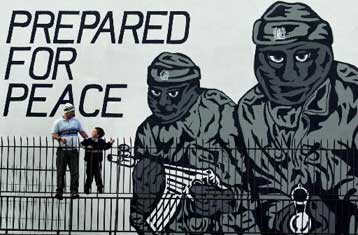 Εξουδετέρωση εκρηκτικού μηχανισμού και επίθεση κατά προτεστάντη ηγέτη στη Β.Ιρλανδία