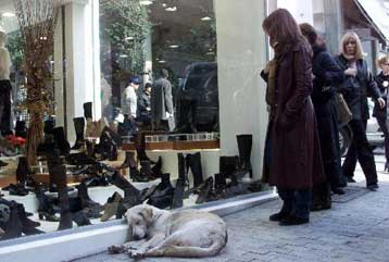 Η «Αθήνα 2004» πιέζει για διεύρυνση του ωραρίου των καταστημάτων