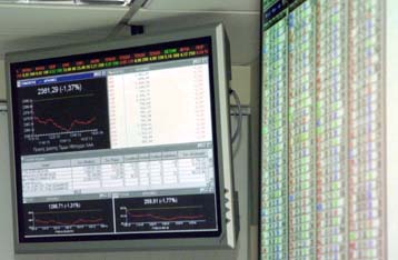 Συνεχίζεται η πτώση στο Χρηματιστήριο την Πέμπτη το μεσημέρι