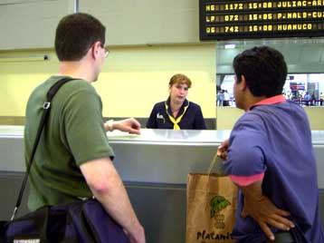 Συνεχίζονται οι έρευνες για την ανεύρεση του αεροσκάφους που χάθηκε στο Περού