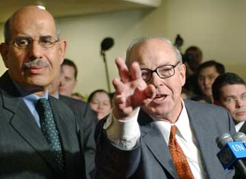 Πληροφορίες από Ιρακινούς επιστήμονες για το οπλοστάσιο ζητούν οι επιθεωρητές