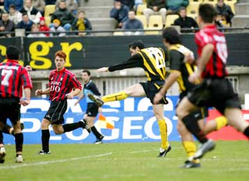 Εξάρα για την ΑΕΚ, εκτός έδρας νίκες για ΟΦΗ, Αρη και Πανιώνιο, περίπατος ΠΑΟΚ