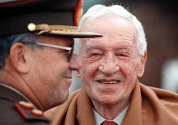 Απεβίωσε σε ηλικία 76 ετών ο πρώην δικτάτορας της Αργεντινής Λεοπόλδο Γκαλτιέρι