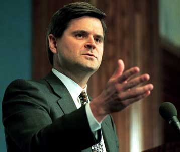 Παραιτείται από την προεδρία της AOL Time Warner το Μάιο ο Στιβ Κέις