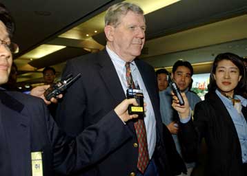 Βοήθεια στον ενεργειακό τομέα με αντάλλαγμα αφοπλισμό της Β.Κορέας υπόσχονται οι ΗΠΑ