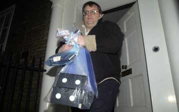 Για υπόθεση παιδικής πορνογραφίας ανακρίθηκε ο Πιτ Τάουνσεντ