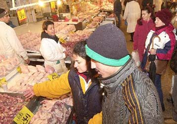 Αυξημένα τα παράπονα των καταλωτών στο ΥΠΑΝ το 2002 για υπηρεσίες και προϊόντα