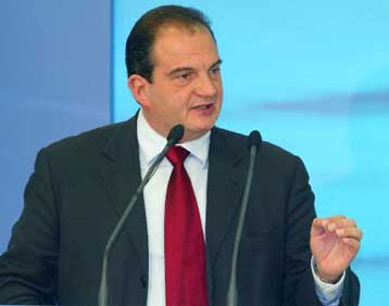 Αμεση βιώσιμη λύση του Κυπριακού ζήτησε ο Κώστας Καραμανλής