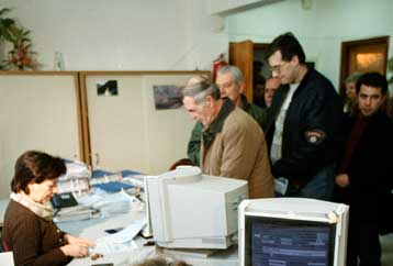 Νέο αυστηρότερο σύστημα πόθεν έσχες για τα «επίλεκτα» στελέχη του Δημοσίου