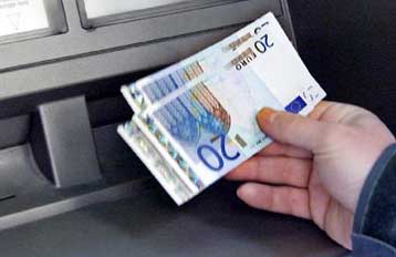 Στάσιμες παρέμειναν οι ελληνικές εξαγωγές το 2002, εκτιμά ο ΠΣΕ