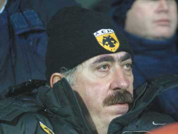 Σε απολογία ο Ντέμης από την ΠΑΕ ΑΕΚ η συνέχεια της υπόθεσης