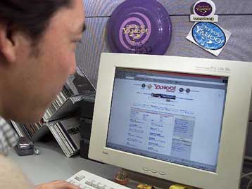 Υψηλότερα  από τις προβλέψεις τα κέρδη της Yahoo! το τέταρτο τρίμηνο του 2002