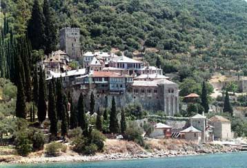 Δήλωση της Καραμάνου υπέρ της άρσης του αβάτου στο Aγιον Όρος – Απάντηση μοναχών