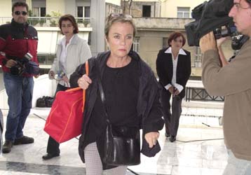 Να της επιστραφούν τα αντικείμενα που κατέσχεσαν οι αρχές από το σπίτι της ζητά η Πεϊνό