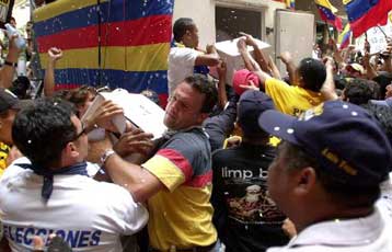 Υπό πίεση τα παγκόσμια αποθέματα πετρελαίου, προειδοποιεί η Διεθνής Επιτροπή Ενέργειας