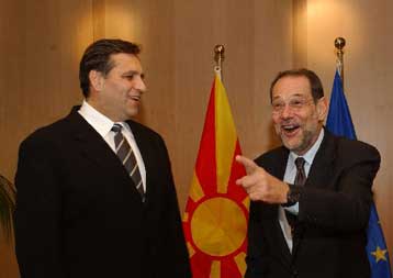 Έτοιμα τα Σκόπια να υποδεχθούν τον ευρωστρατό