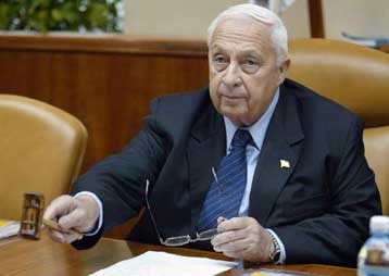 «Ασήμαντοι» οι απεσταλμένοι ΕΕ, ΟΗΕ και Ρωσίας σύμφωνα με τον Αριέλ Σαρόν