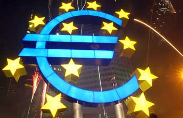 Μετατίθεται για αργότερα το δημοψήφισμα για το ευρώ στη Βρετανία