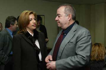 Με διαφωνίες Γεννηματά-Τζαννετάκου η επίσημη πρώτη του Νομαρχιακού Συμβουλίου