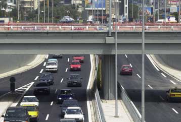 Πρόβλημα η πρόσβαση στην Αττική Οδό εκτιμούν οι συγκοινωνιολόγοι