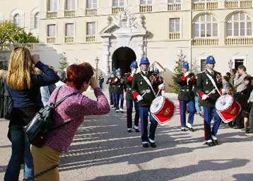 Αποφεύγει τις προβλέψεις για το 2003 ο κορυφαίος ευρωπαϊκός όμιλος ταξιδιών