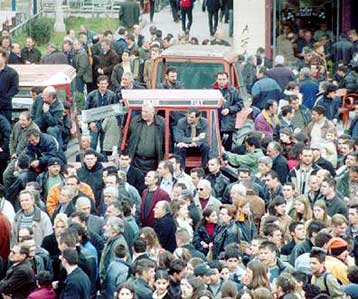 Την εγκατάλειψή τους από την Πολιτεία κατήγγειλαν οι αγρότες σε Τρίκαλα και Καρδίτσα