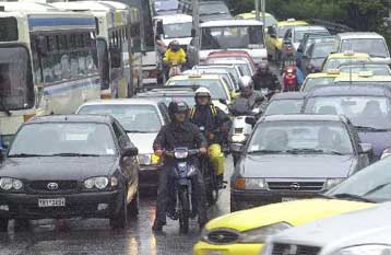 Στο Ευρωπαϊκό Δικαστήριο η Ελλάδα για τη φορολογία αυτοκινήτων αλλοδαπών ή μετοίκων