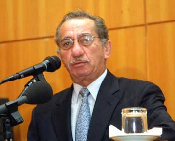 Προβάδισμα του Τ.Παπαδόπουλου για την προεδρία της Κύπρου δίνει νέα δημοσκόπηση