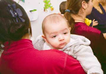 Στην τελευταία θέση μεταξύ των χωρών της ΕΕ η Ελλάδα στις παροχές για τις μητέρες