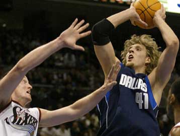 Εντυπωσιακό πέρασμα των Μάβερικς από την έδρα των Σίξερς με πρωταγωνιστή τον Νοβίτσκι