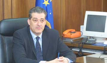 Πλήρης διάσταση απόψεων ΥΠΑΝ και εμπόρων για τον τρόπο αναγραφής των τιμών