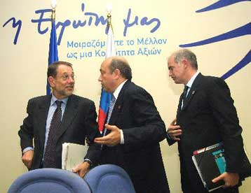 Για ανάγκη περαιτέρω σύσφιξης των ευρω-ρωσικών σχέσεων μίλησε ο Γ.Παπανδρέου