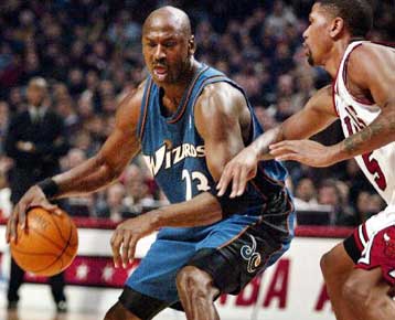 Συγκινητική επιστροφή Τζόρνταν στο Σικάγο και νίκη των Νετς στο Λος Αντζελες