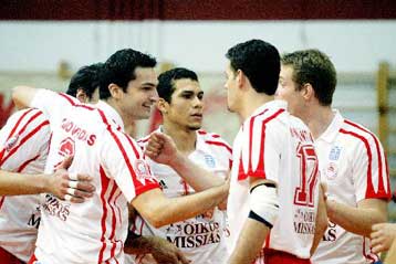 Περίπατος του Ολυμπιακού, πέρασε μόνος πρώτος με 3-0 επί του Ηρακλή